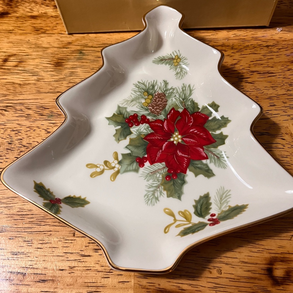 Mikasa Holiday Bloom Tree Candy Dish, Fine Porcelain, Poinsettia, 8.5", Retired